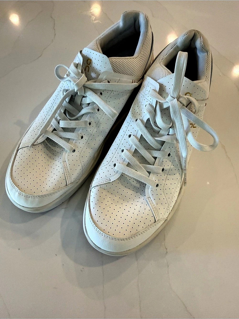 On The Roger Sneakers White & Pink US 10.5